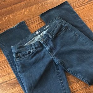 7 FOR ALL MANKIND BOOTCUT JEANS-EUC SZ 28
